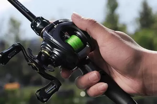 pe线被鱼察觉的原因(在垂钓过程中，pe线容易被鱼察觉的原因是什么)插图6