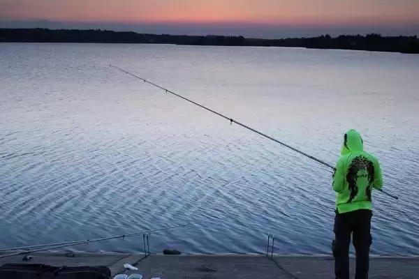 11月份钓深还是钓浅(11月份在不同水域钓鱼选择钓深还是钓浅呢)插图4 11月份钓深还是钓浅(11月份在不同水域钓鱼选择钓深还是钓浅呢)插图4