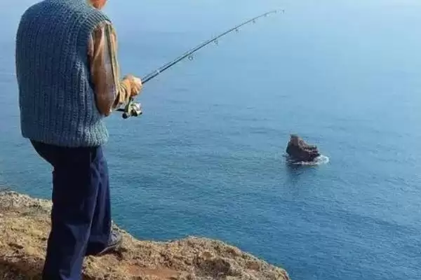 11月份钓深还是钓浅(11月份在不同水域钓鱼选择钓深还是钓浅呢)插图5 11月份钓深还是钓浅(11月份在不同水域钓鱼选择钓深还是钓浅呢)插图5