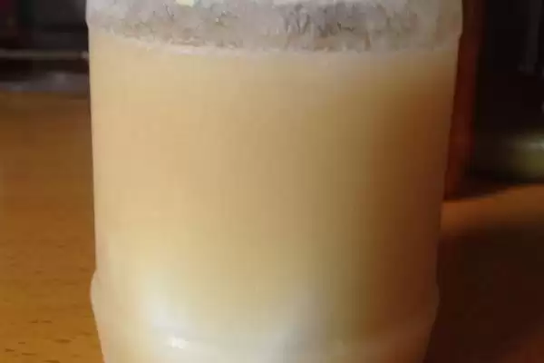 白色和透明蜂蜜特点(白色和透明蜂蜜在色泽、口感等方面有何特点)插图3 白色和透明蜂蜜特点(白色和透明蜂蜜在色泽、口感等方面有何特点)插图3