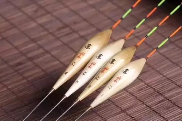 2.5号主线用多大吃铅浮漂(2.5号主线在不同水域该搭配多大吃铅浮漂呢)插图2