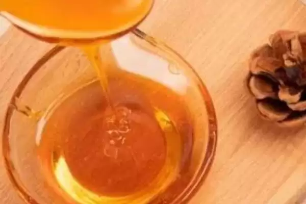 桉树蜂蜜等级原因(桉树蜂蜜是三等蜂蜜的原因和其品质特点分析)插图2 桉树蜂蜜等级原因(桉树蜂蜜是三等蜂蜜的原因和其品质特点分析)插图2