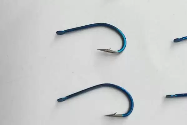 1号丸世钩适合挂红虫吗(1号丸世钩在实际使用中是否适合挂红虫作饵呢)插图3