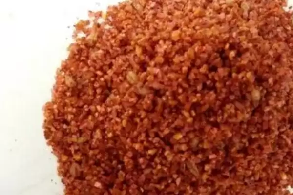 草鱼喜欢吃什么饵料(草鱼偏好的饵料种类有哪些呢)插图3