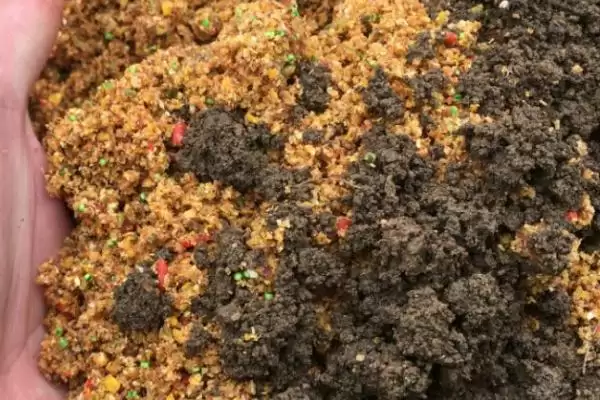 鲤鱼窝料配方大揭秘，麦麸、玉米渣等常用材料解读插图3