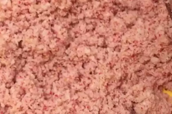 气温下降鲤鱼吃什么味型的饵料，甜饵及腥饵的选择依据插图2