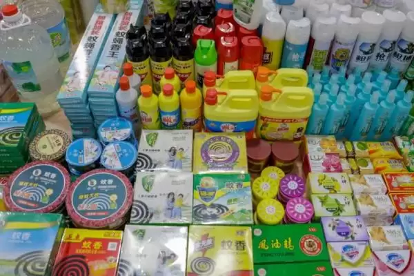 赚钱摆地摊项目揭秘，玩具、服装等热门项目解读插图5