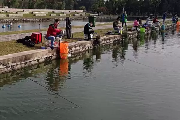 青鱼的钓法，4-6月和8-11月最佳垂钓时间解析插图4