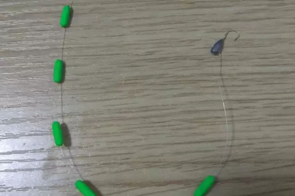 七星钩钓白条鱼如何快速上鱼，抛投线组吸引鱼儿的要点插图5
