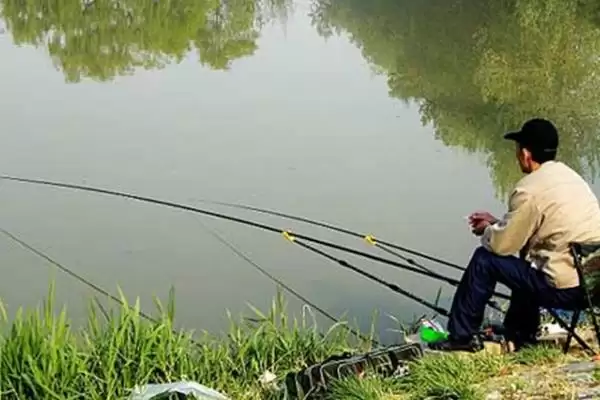 如何将七星漂安装在鱼线上,穿漂豆、铅皮座安装要点插图4 如何将七星漂安装在鱼线上,穿漂豆、铅皮座安装要点插图4