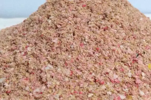 为何出现小鱼闹窝的情况？雾化饵料吸引小鱼解析插图3