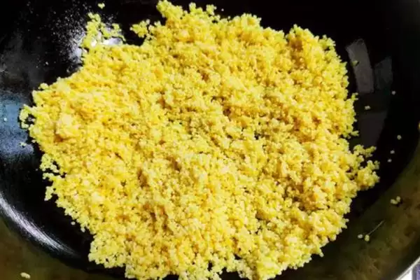 如何用小鸡料喂画眉，与玉米粉、黄豆粉等混匀饲喂方法插图4