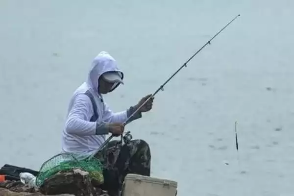 五六月份钓鱼技巧及光线选择要点？插图3