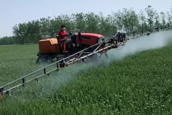 低温期间除草剂使用方法(低温期间怎么使用除草剂，可在晴天温度相对较高的时间段用药)？插图2