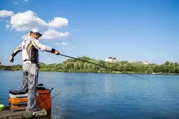 冬季中午钓鱼的鱼口情况,冬季中午钓鱼是否有鱼口及合适时段插图3
