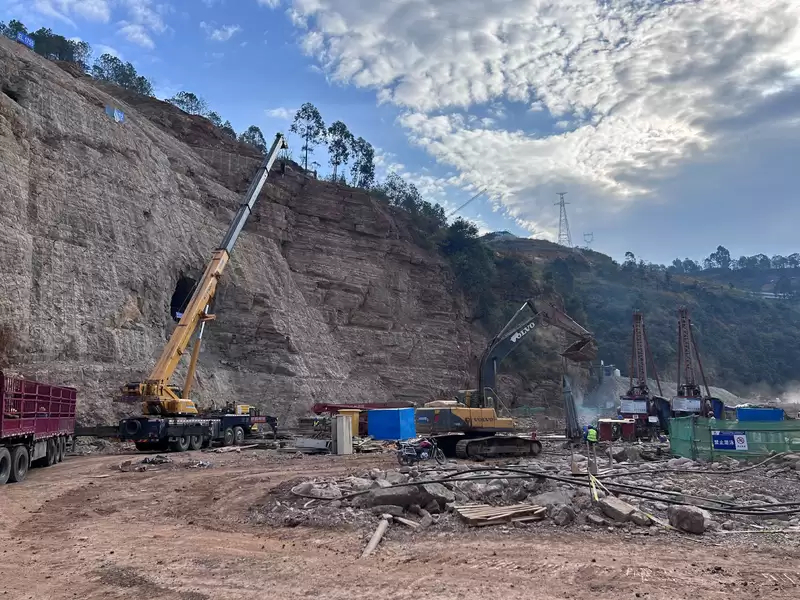 会东两岔河水库(一期)工程:昼夜施工,奏响建设强音插图1 会东两岔河水库(一期)工程:昼夜施工,奏响建设强音插图1