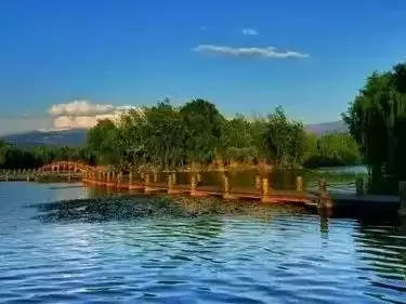 西昌:在邛海波光与泸山翠影间,邂逅一场诗意栖居插图2 西昌:在邛海波光与泸山翠影间,邂逅一场诗意栖居插图2