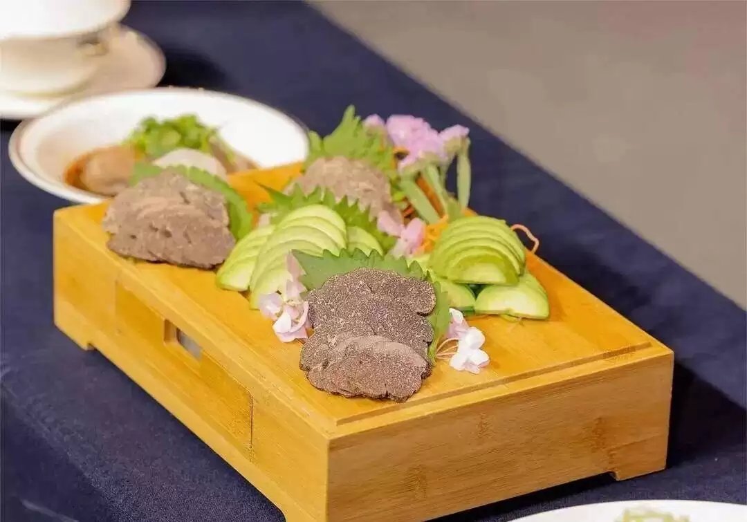 中国最大松露产区实探：人工培育缩短至3-5年，亩产翻倍插图3