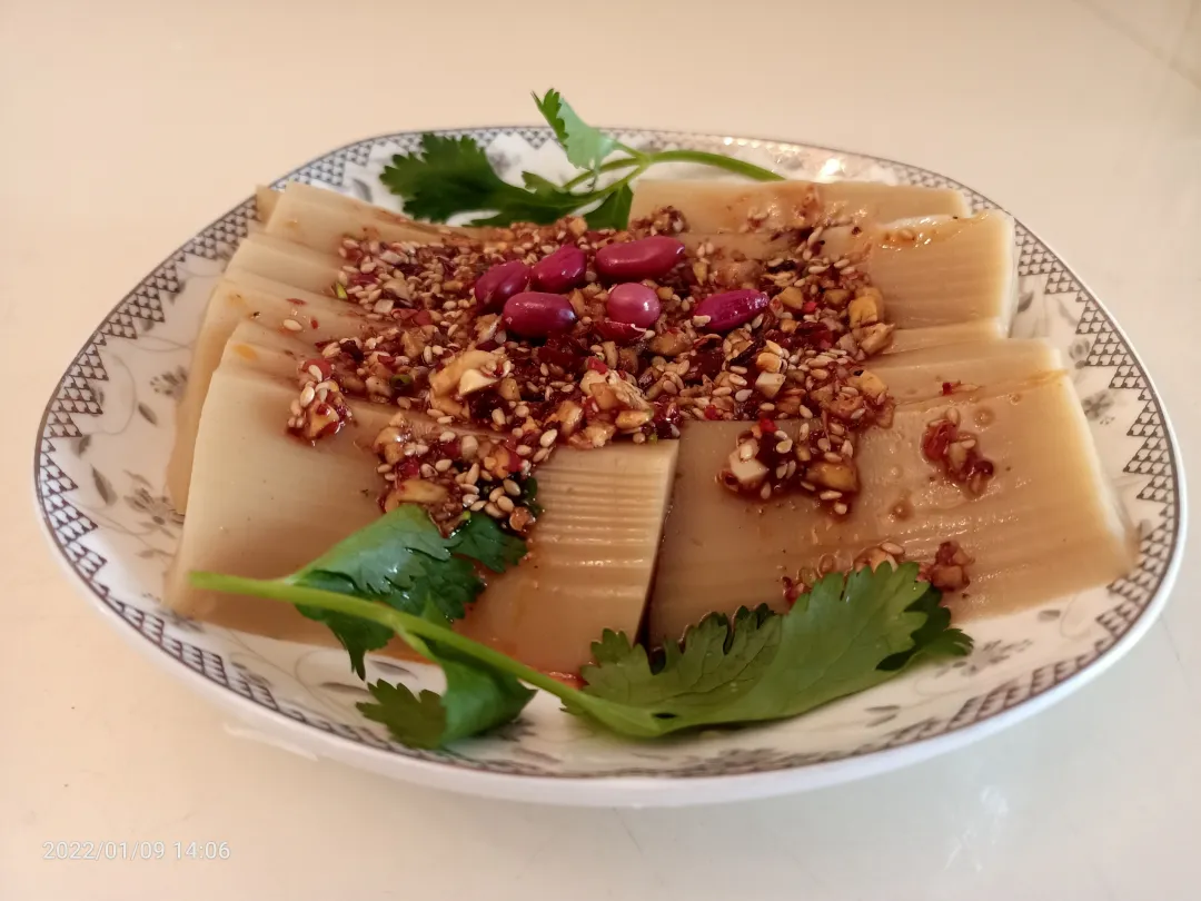 会理“薄片儿”与传统春卷有何不同？其制作有何独特之处？蕴含着怎样的人间温情？插图1