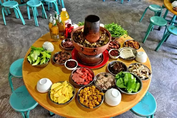 图片[3]-会东美食・铜火锅：藏在炭火清汤里的大明六百年移民味！-会东网