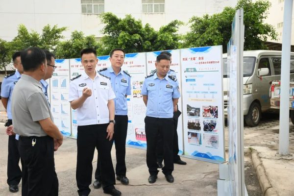 梁小辉先后到我县大崇迁建集镇、县公安局执法办案中心等镇调研插图2