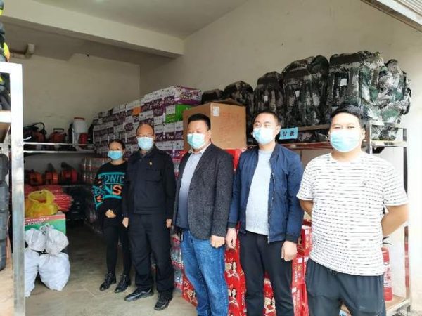 会东铅锌镇：爱心捐赠助力疫情防控插图1