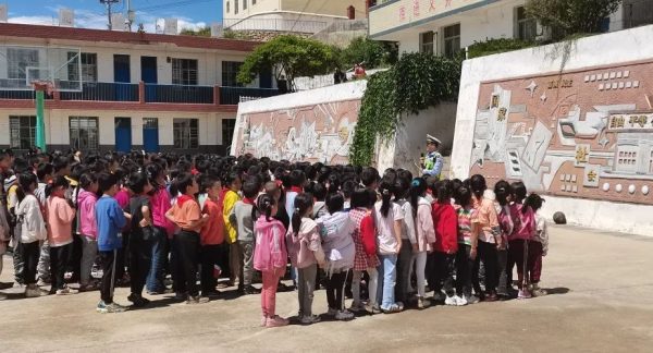 会东公安交警深入辖区各中小学“开学第一课！-会东网