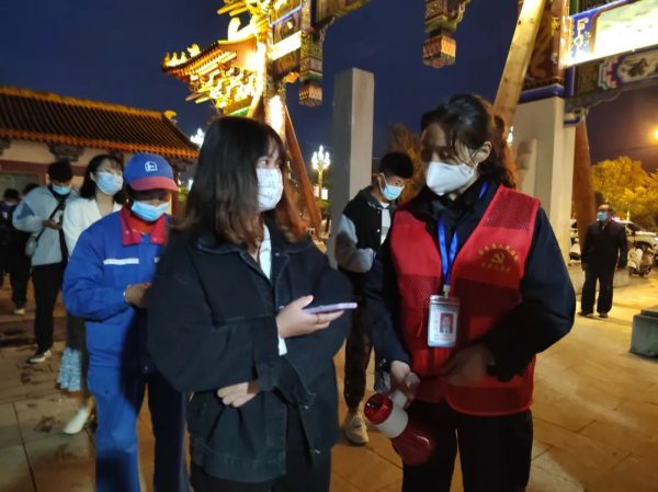 会东县积极发挥党员先锋，党旗在会东基层一线高高飘扬！-会东网