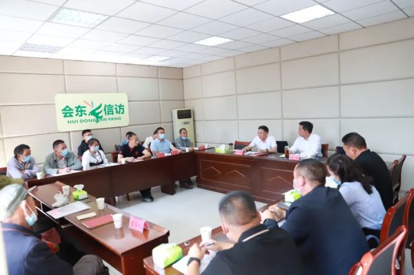 会东新闻资讯在线|环江红到会东县信访局接待来访群众插图