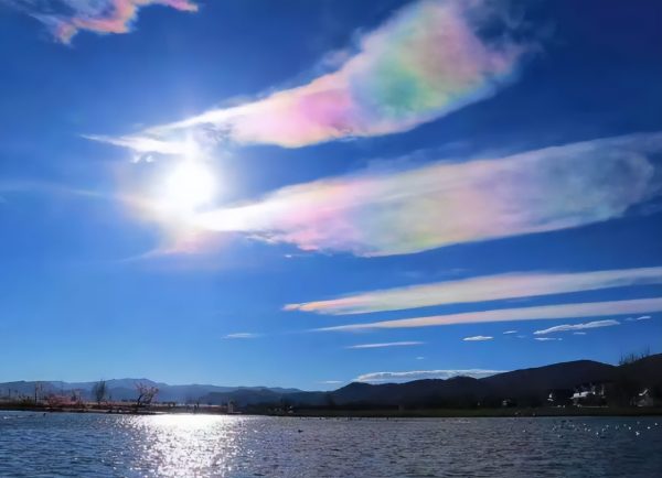 会东网，11月11日会东的网友拍摄到了罕见白云插图2