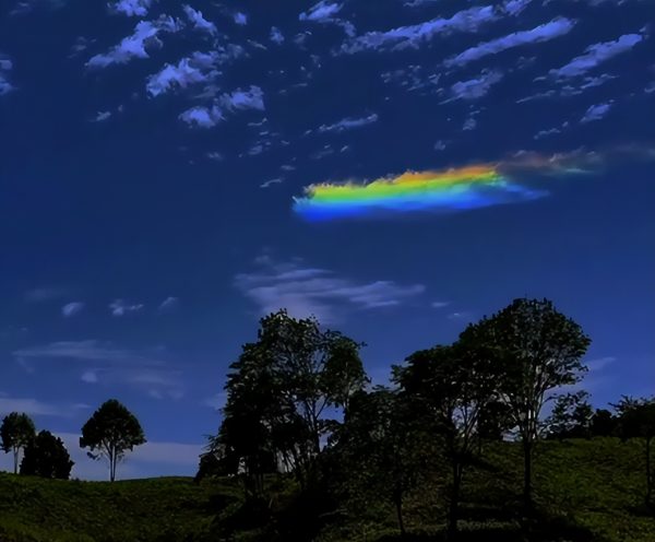 会东网，11月11日会东的网友拍摄到了罕见白云插图5