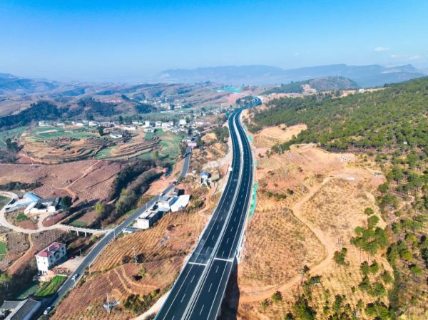 会东县迈进高速路时代，会东G4216线宜攀高速路插图2