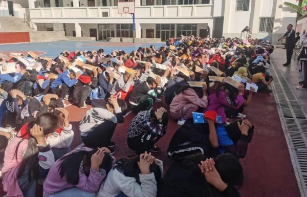 会东网报道，老君滩乡岩坝小学举行防震减灾应急疏散演练活动-会东网