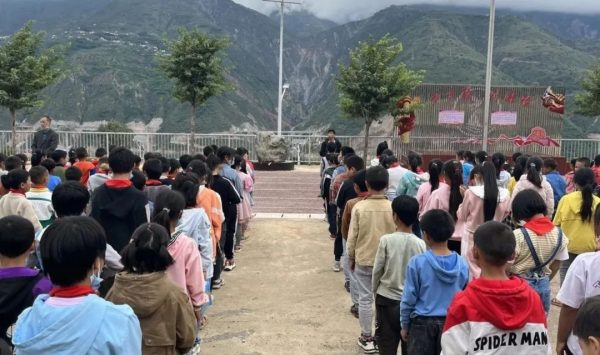 会东网动态，12月6日，鲁吉镇中心校开展“文明交通-会东网