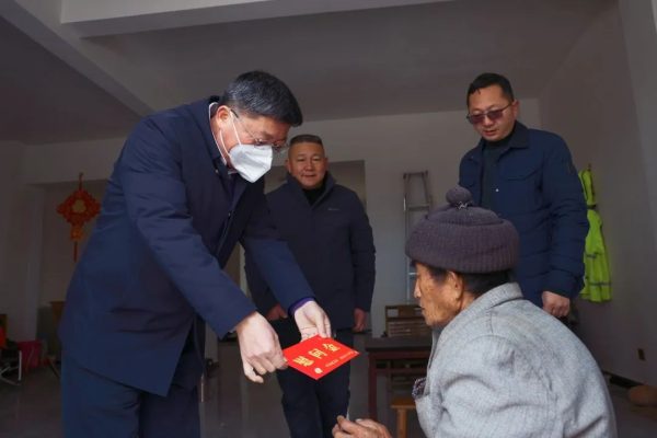 会东,1月18日,州政协副主席、县委书记环江红到大崇镇-会东网