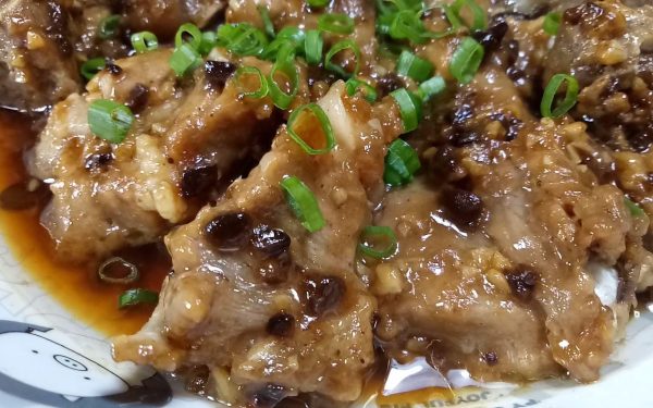 【会东网】豆豉蒸五花肉和酸菜炒猪肚条的做法插图1