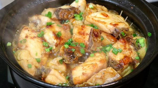 会东网：山药炒素肠、竹笋炒腊肉、萝卜炒肉、香焖鱼腩的做法插图8