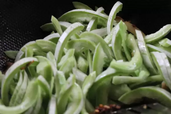 蛇豆角能留种子吗 蛇豆角为什么不结果-会东网