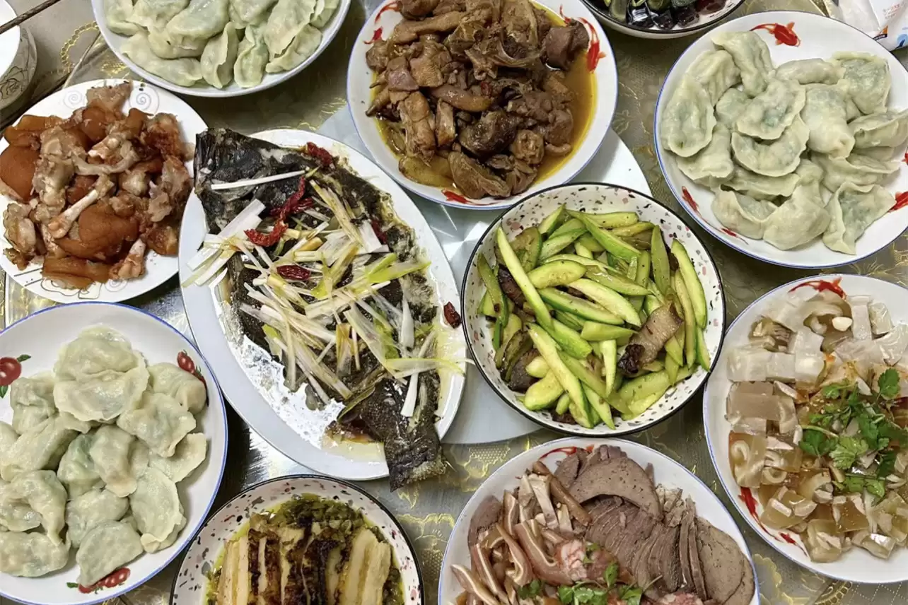北方餐桌习俗误解：饺子待客与啃馒头真相插图10