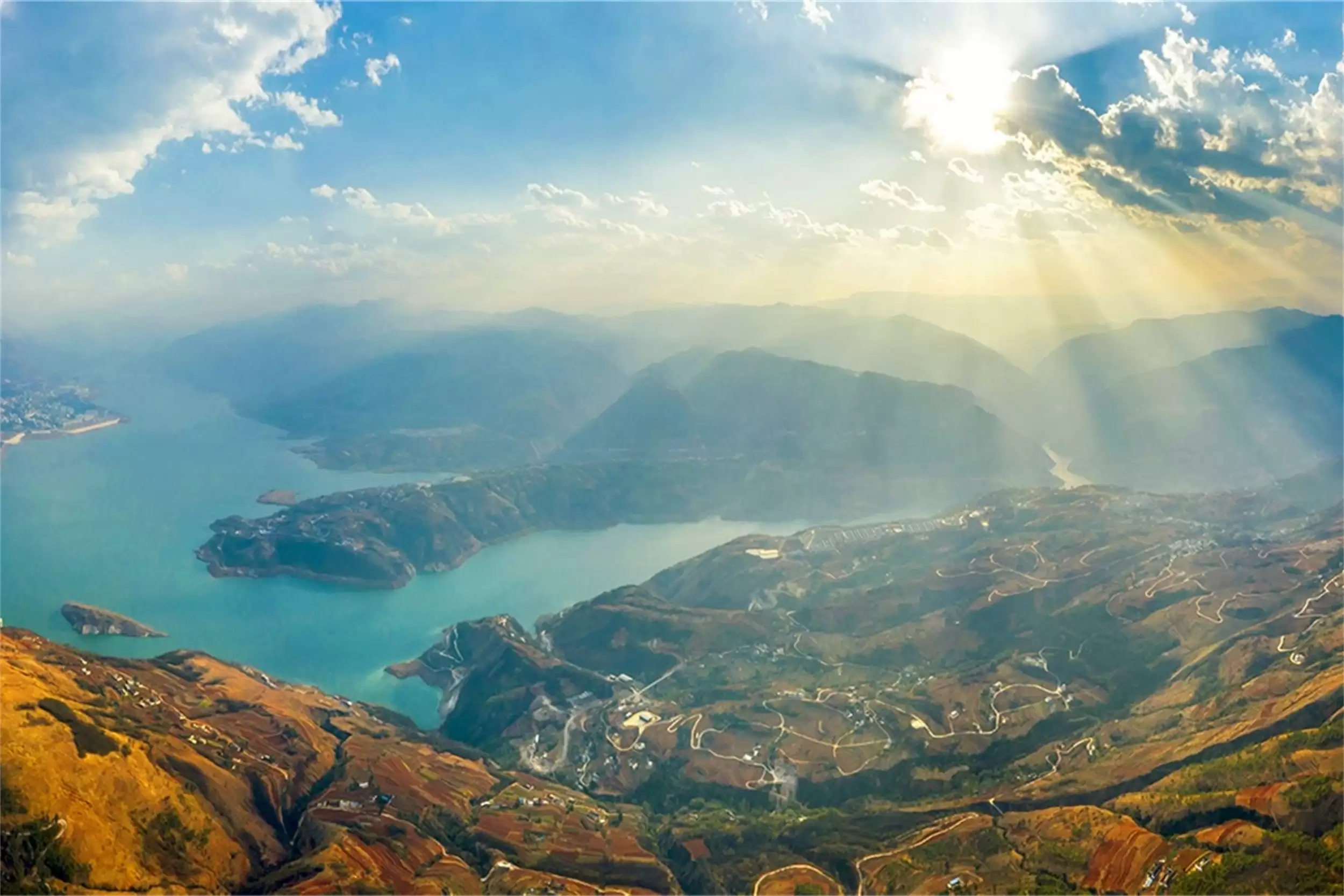 凤凰传奇歌中“乌蒙山”：旅游胜地探秘插图1