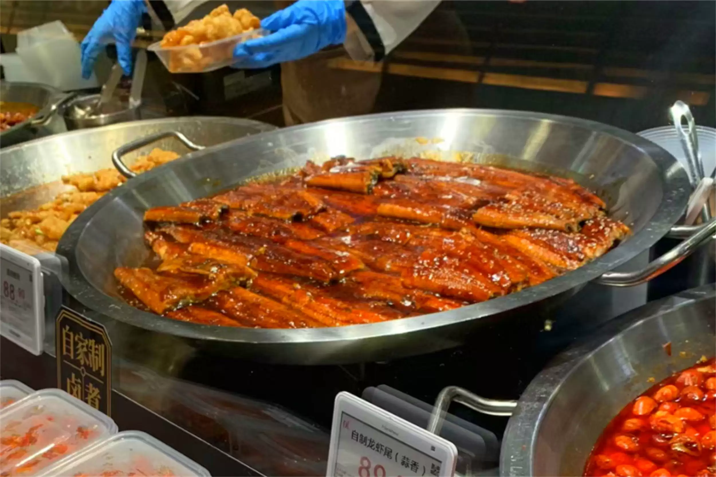 胖东来陈列美学：哈密瓜展示引惊叹插图12