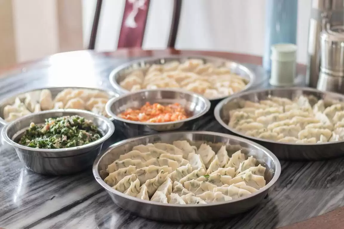 北方餐桌习俗误解：饺子待客与啃馒头真相插图8