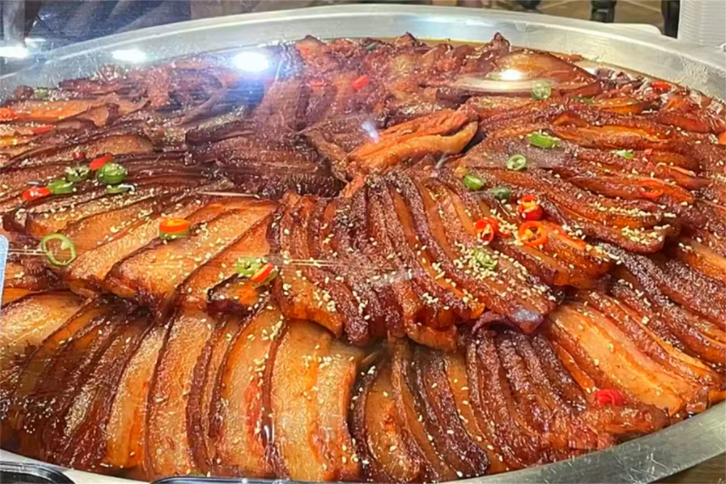 胖东来陈列美学：哈密瓜展示引惊叹插图14