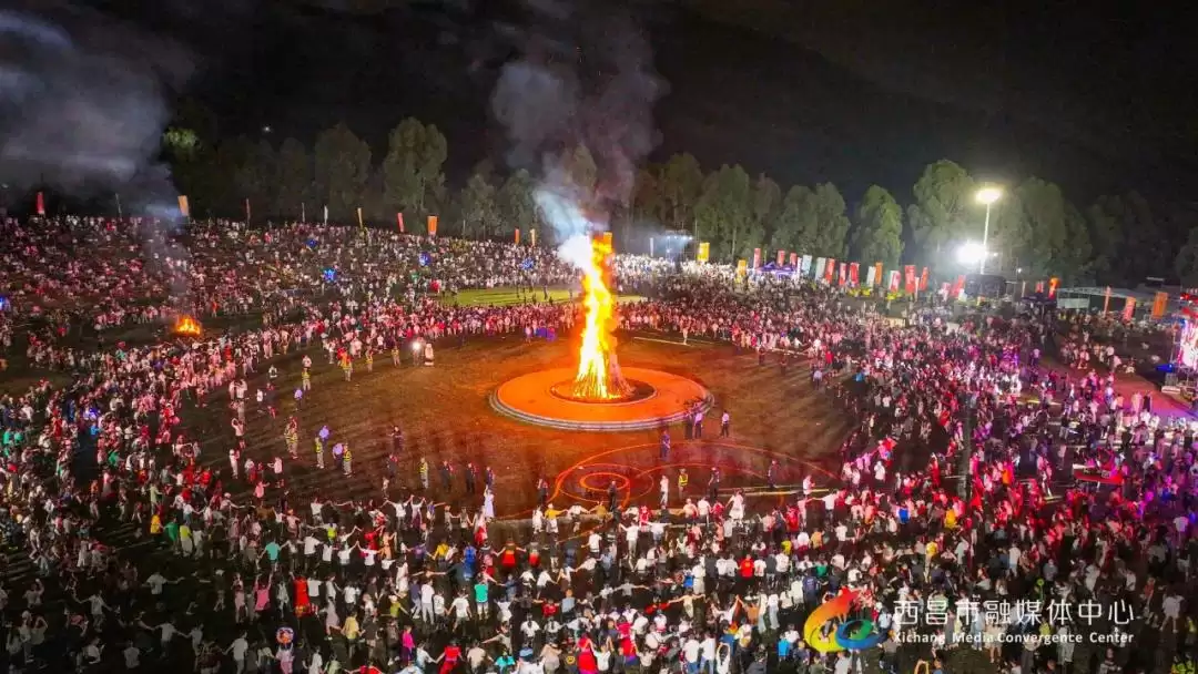 视觉盛宴：2024年凉山彝族火把节精彩画面回顾！插图14