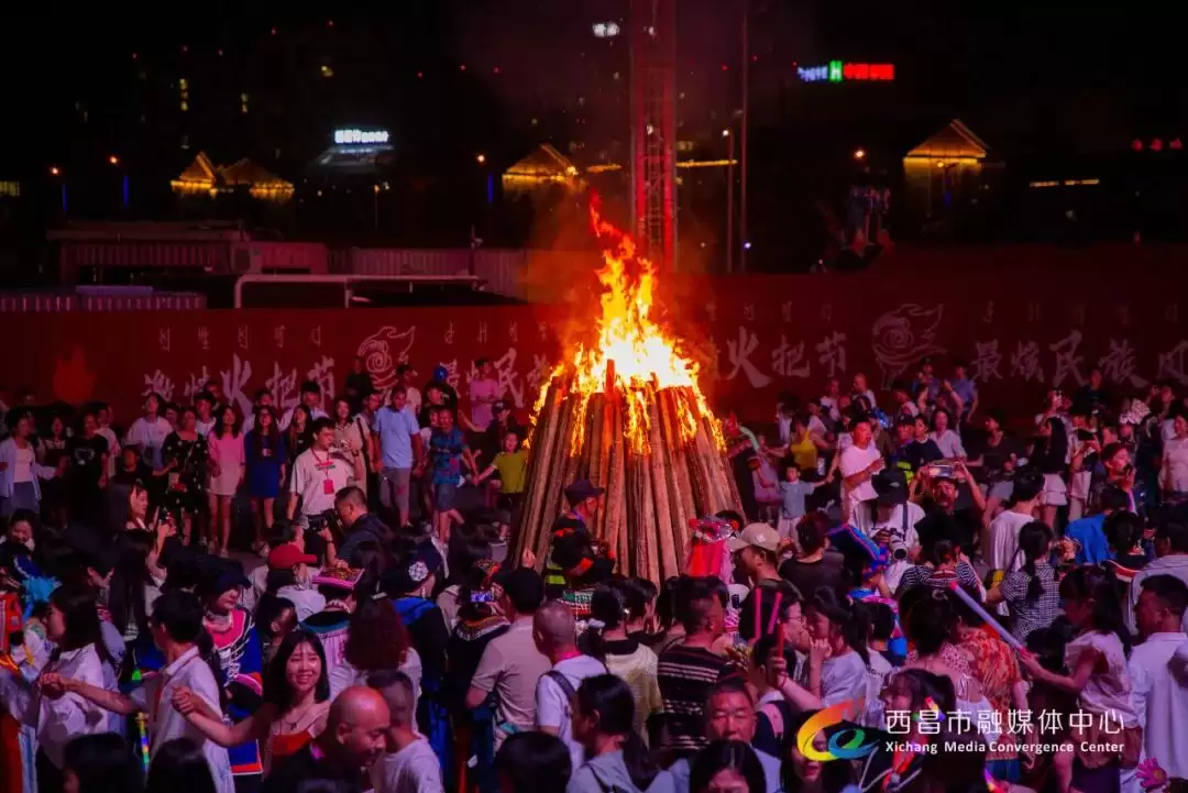 视觉盛宴：2024年凉山彝族火把节精彩画面回顾！插图7