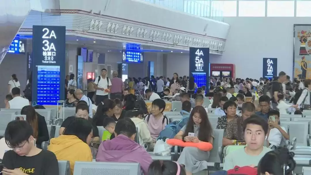 暑期西昌西站日均客流达1.7万人次，返程高峰忙！插图1