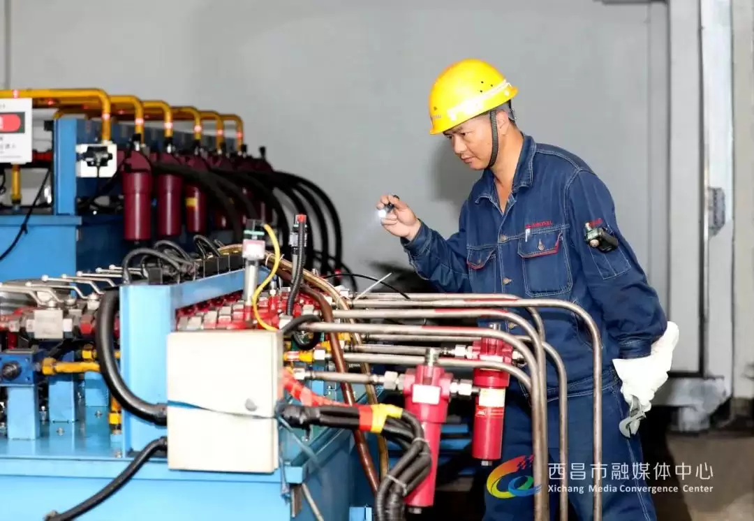 西昌市摄影家协会作品展，钢铁职工风采尽展现！插图9