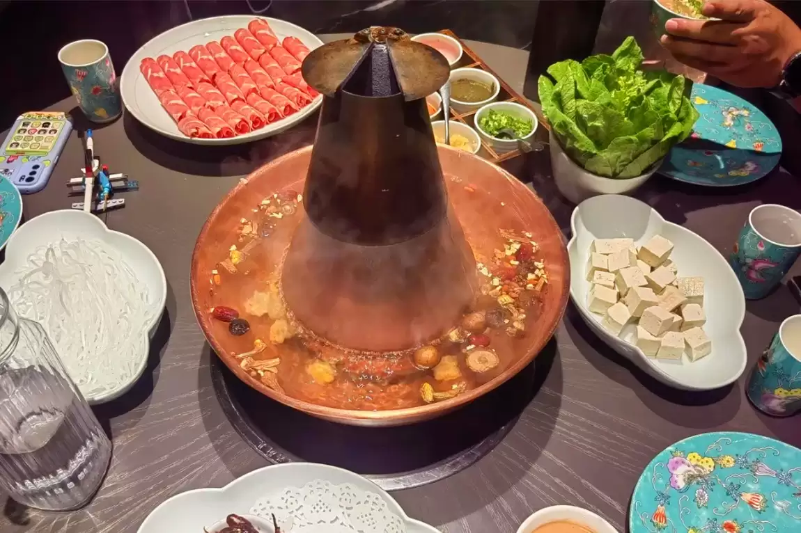 中国10大老字号饭店，金字招牌长盛不衰插图4
