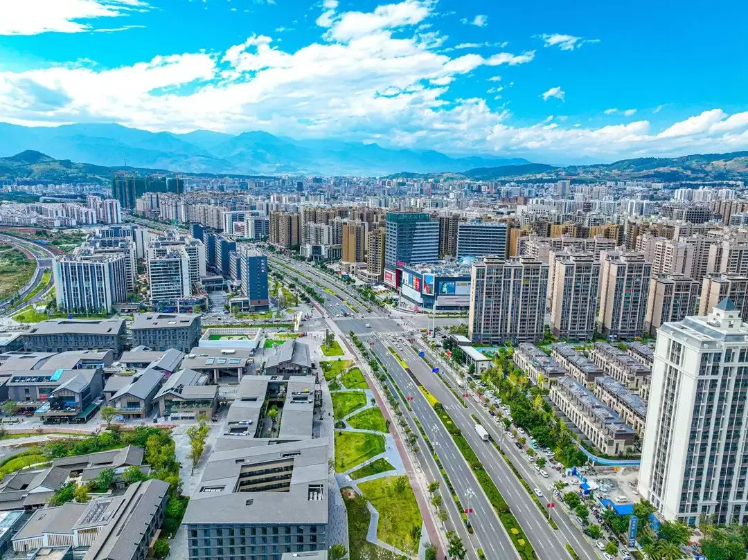 西昌今夏因“阿昌”出圈，高频聚焦整版报道热议！插图57