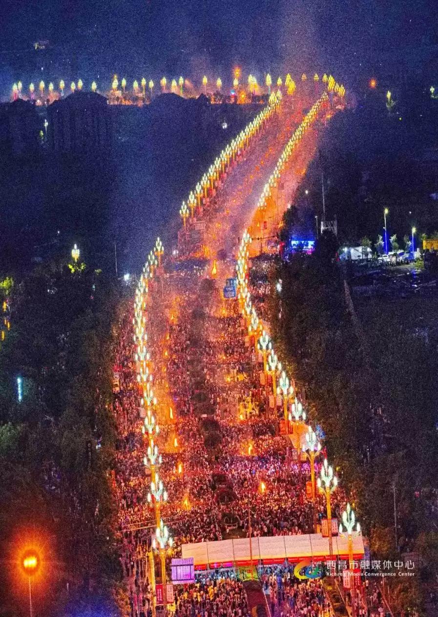 视觉盛宴：2024年凉山彝族火把节精彩画面回顾！插图22